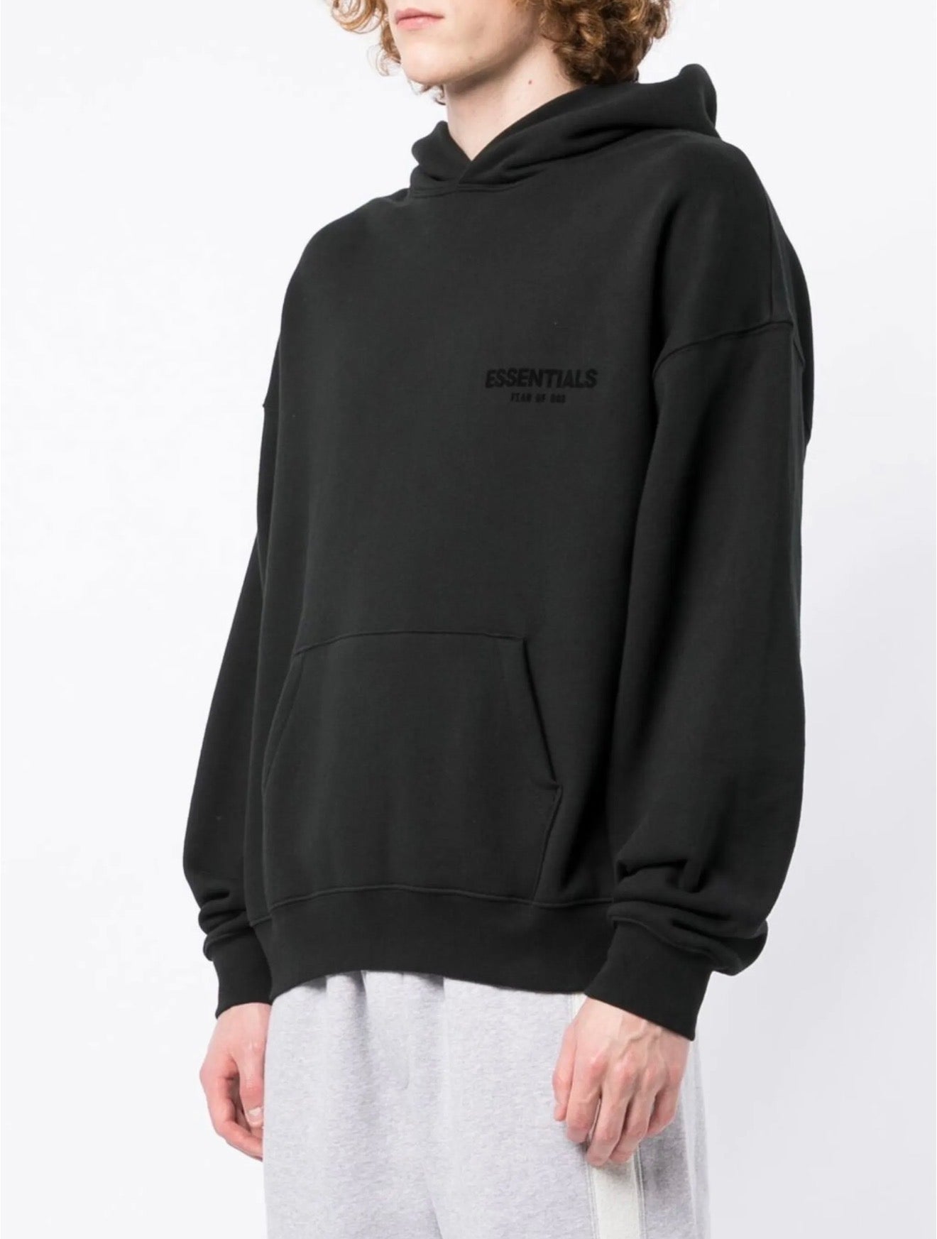 Hoodie Essentials s22